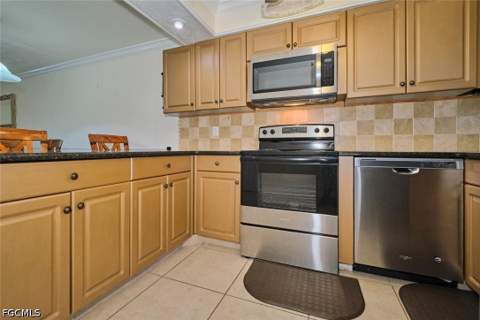 6777 Winkler Rd 142, Fort Myers FL - photo 6 of 38