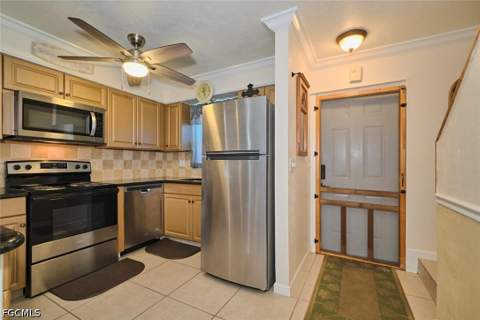 6777 Winkler Rd 142, Fort Myers FL - photo 7 of 38