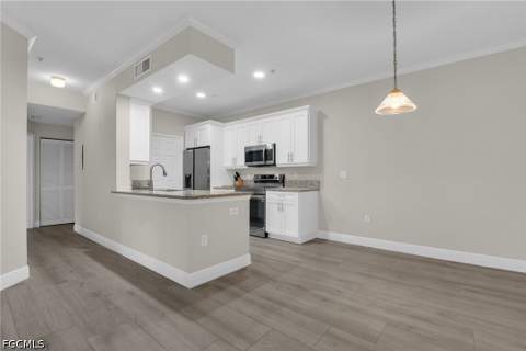 11521 Villa Grand 913, Fort Myers FL - photo 13 of 27