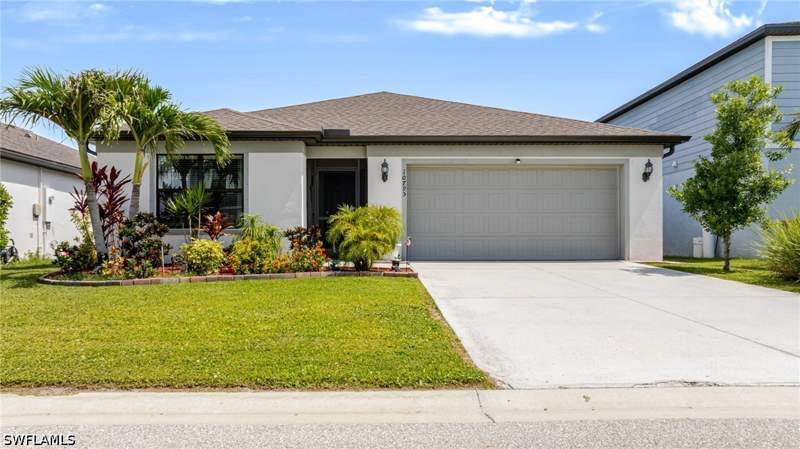 3 bedroom SingleFamilyResidence at 10795 Marlberry Way, Enclaves At Eagle Landing, North Fort Myers — photo 2