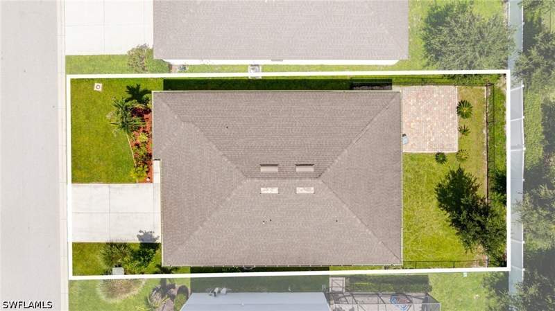 3 bedroom SingleFamilyResidence at 10795 Marlberry Way, Enclaves At Eagle Landing, North Fort Myers — photo 3