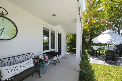 1216 10th St N, Naples FL - photo 10 of 42