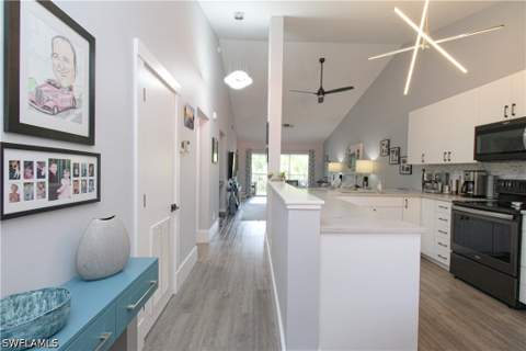 225 Robin Hood Cir 203, Naples FL - photo 10 of 50