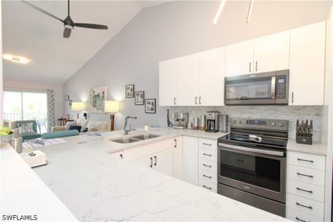 225 Robin Hood Cir 203, Naples FL - photo 11 of 50