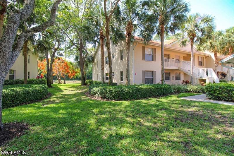 2 bedroom Condominium at 225 Robin Hood Cir 203, Sherwood, Naples — photo 2