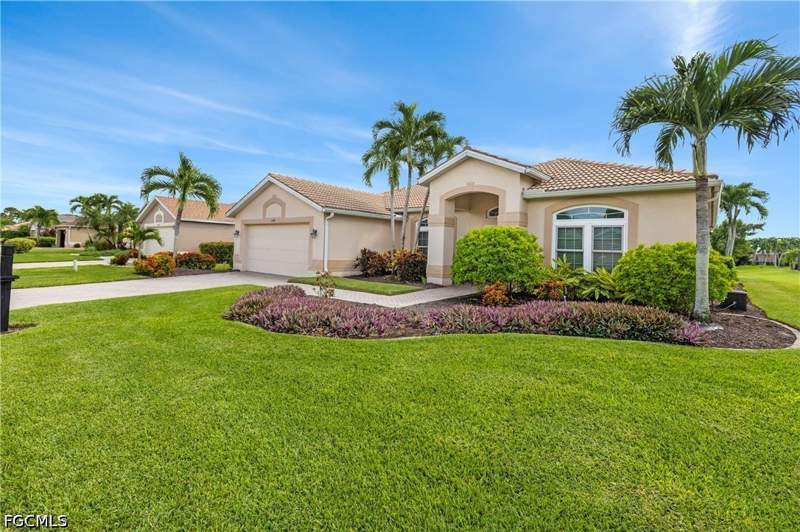 3 bedroom SingleFamilyResidence at 15040 Balmoral Loop, Colonial Pointe, Fort Myers — photo 2