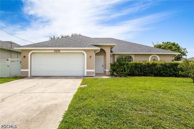 4 bedroom SingleFamilyResidence at 1418 SW 11th Pl, Cape Coral, Cape Coral — photo 1