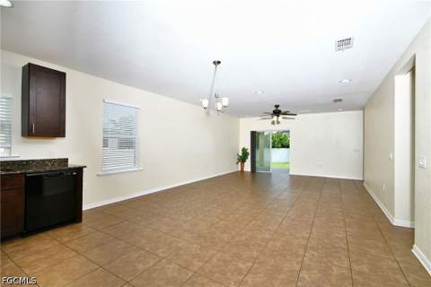 1913 SW 26th Ter, Cape Coral FL - photo 12 of 28