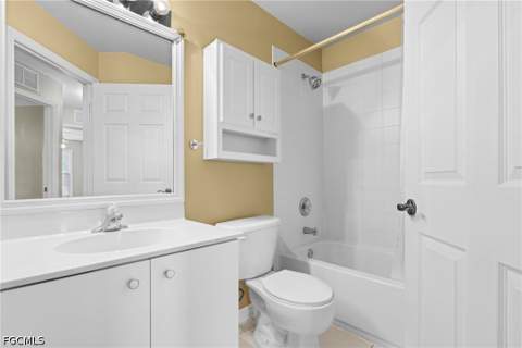 3647 Pine Oak Cir 103, Fort Myers FL - photo 10 of 31