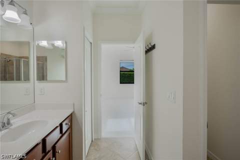 9215 Shadow Oak Ln, Naples FL - photo 13 of 40