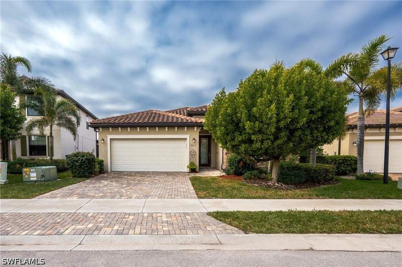 4 bedroom SingleFamilyResidence at 9215 Shadow Oak Ln, Bent Creek Preserve, Naples — photo 2