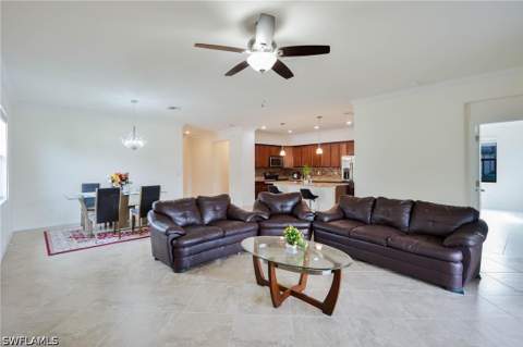 9215 Shadow Oak Ln, Naples FL - photo 6 of 40