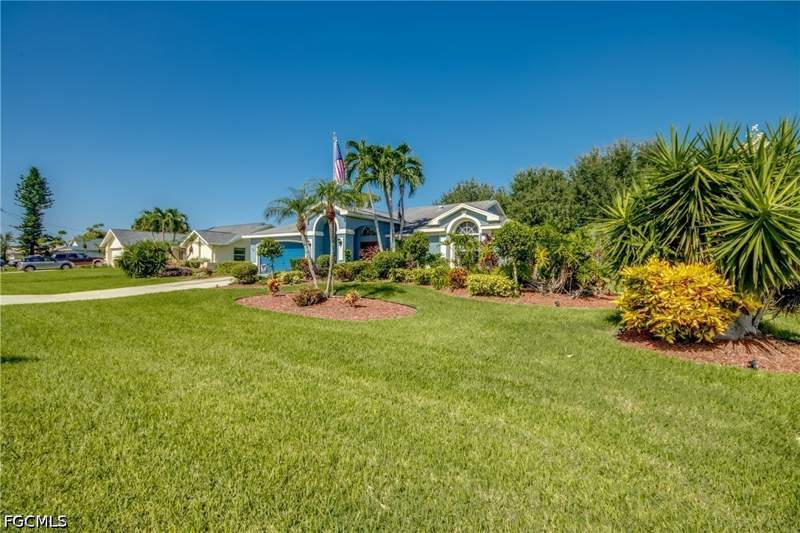 2 bedroom SingleFamilyResidence at 4600 SW 5th Pl, Cape Coral, Cape Coral — photo 2