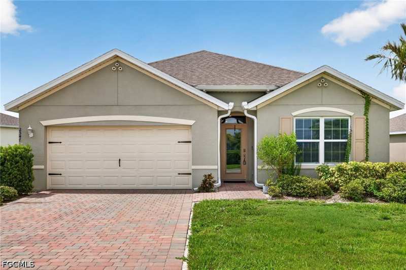 4 bedroom SingleFamilyResidence at 2547 Village Of Entrada St, Entrada, Cape Coral — photo 1