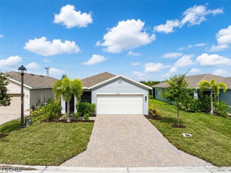 2 bedroom SingleFamilyResidence at 2872 Star Coral Dr, Coral Bay, North Fort Myers — photo 1