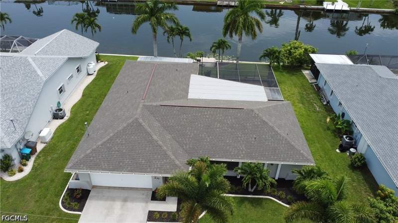 4 bedroom SingleFamilyResidence at 237 SE 20th Ct, Cape Coral, Cape Coral — photo 3