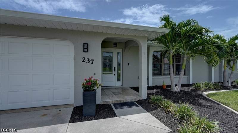4 bedroom SingleFamilyResidence at 237 SE 20th Ct, Cape Coral, Cape Coral — photo 4