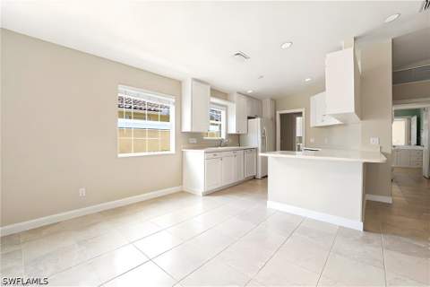 8141 Xenia Ln, Naples FL - photo 7 of 48