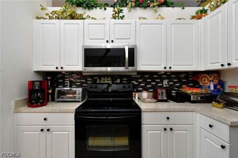 712 Fargo Dr, Fort Myers FL - photo 16 of 46