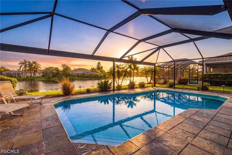 4 bedroom SingleFamilyResidence at 11117 Lakeland Cir, Silverlakes, Fort Myers — photo 1