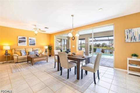 11117 Lakeland Cir, Fort Myers FL - photo 8 of 39