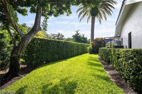 196 Monterey Dr, Naples FL - photo 16 of 33