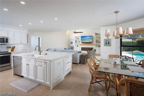 196 Monterey Dr, Naples FL - photo 6 of 33
