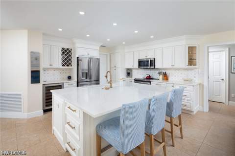 196 Monterey Dr, Naples FL - photo 8 of 33