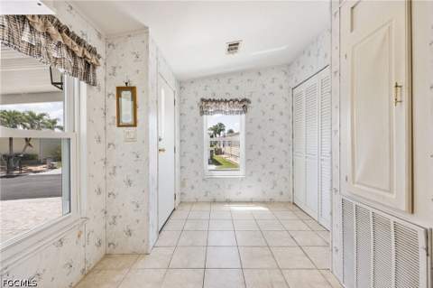 370 Nicklaus Blvd, North Fort Myers FL - photo 11 of 43