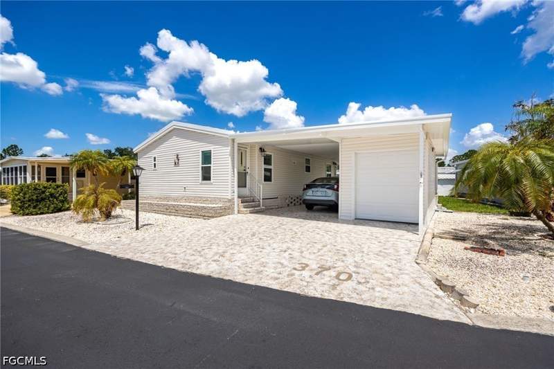 3 bedroom ManufacturedHome at 370 Nicklaus BLVD, SIX LAKES COUNTRY CLUB, North Fort Myers — photo 3