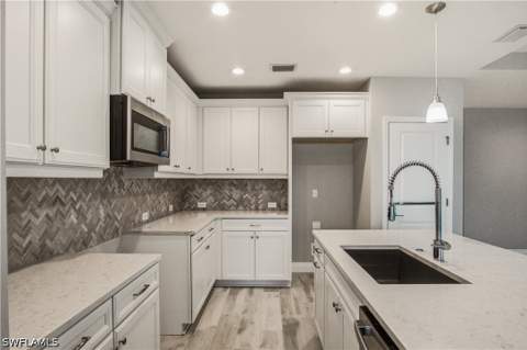 2664 Seychelles Cir 2401, Naples FL - photo 11 of 50