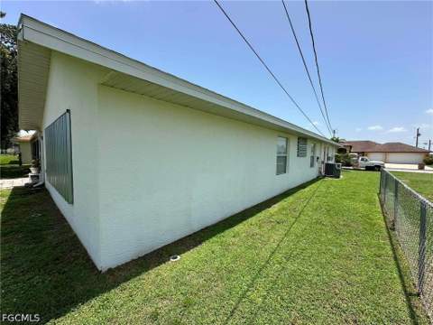 22 SE 14th Ct, Cape Coral FL - photo 9 of 49