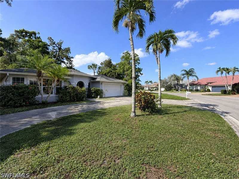 4 bedroom SingleFamilyResidence at 5114 Mabry Dr, Crown Pointe East, Naples — photo 1