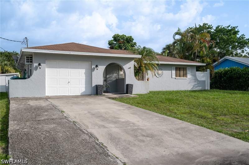 3 bedroom SingleFamilyResidence at 4636 25th Ave SW, Golden Gate City, Naples — photo 3