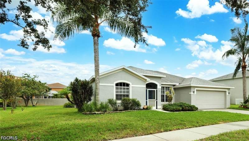 3 bedroom SingleFamilyResidence at 17341 Stepping Stone DR, LAKES AT THREE OAKS, Fort Myers — photo 1