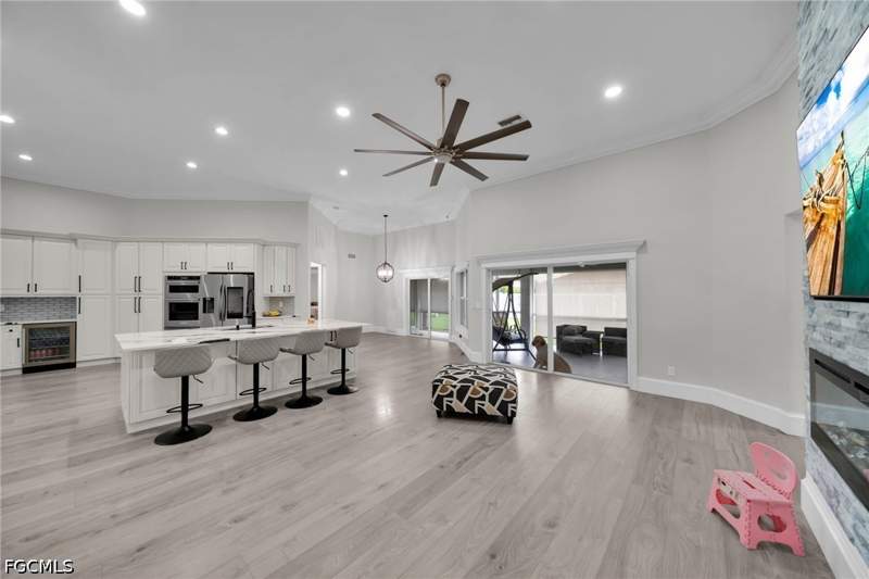 3 bedroom SingleFamilyResidence at 321 NE 19th St, Cape Coral, Cape Coral — photo 2