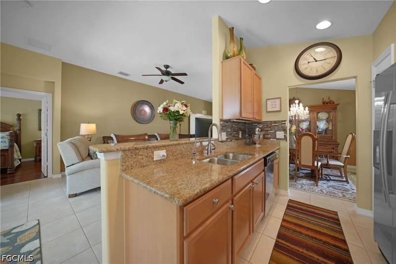 3 bedroom SingleFamilyResidence at 2457 Anguilla Dr, Sandoval, Cape Coral — photo 4