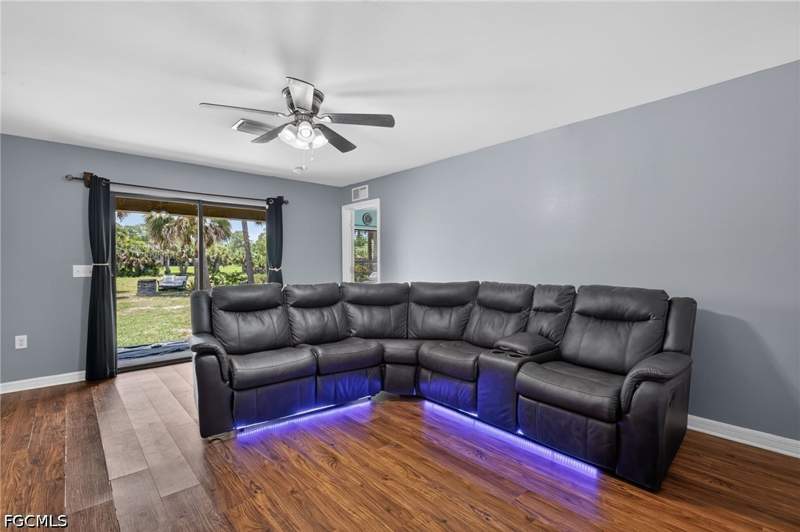 3 bedroom SingleFamilyResidence at 225 Shadow Lakes Dr, Shadow Lakes, Lehigh Acres — photo 4