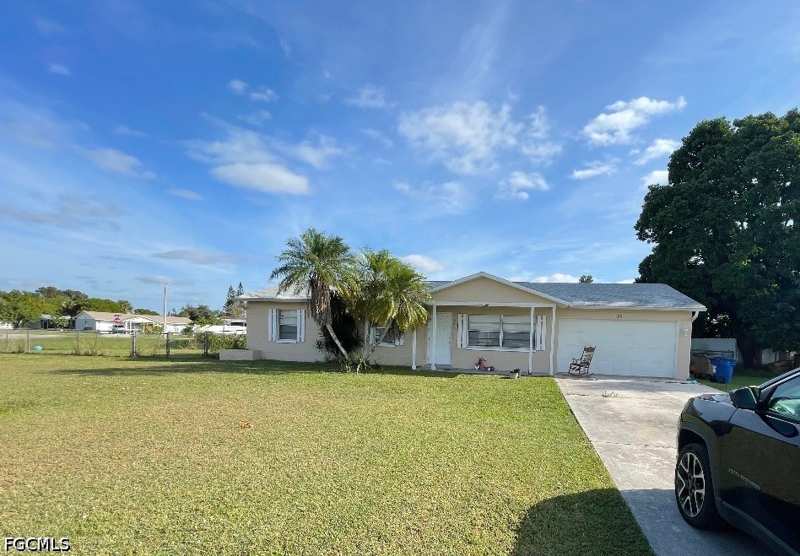 3 bedroom SingleFamilyResidence at 129 Stetson St, Lehigh Acres, Lehigh Acres — photo 1