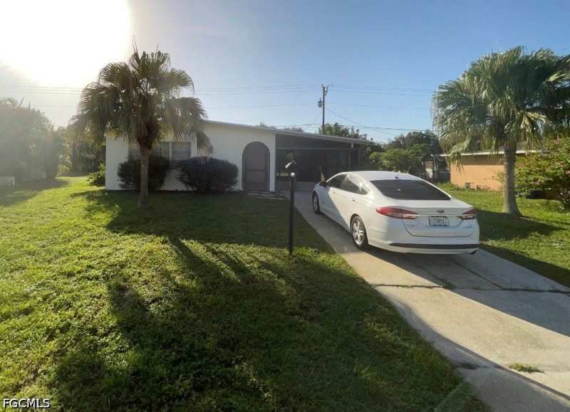 2 bedroom SingleFamilyResidence at 120 Andros St, Lehigh Acres, Lehigh Acres — photo 1