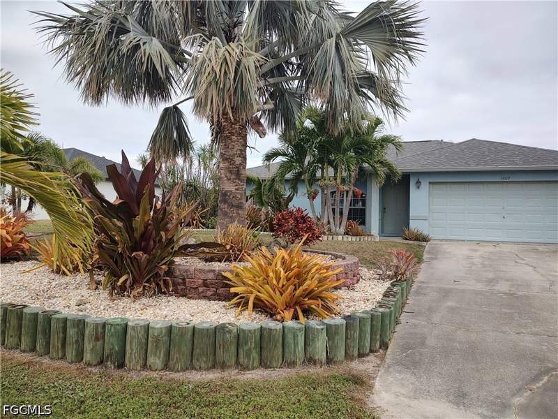 3 bedroom SingleFamilyResidence at 1409 NW 9th Ter, Cape Coral, Cape Coral — photo 2