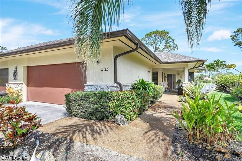 3 bedroom Attached at 535 Augusta Blvd 4, Timbercreek, Naples — photo 2