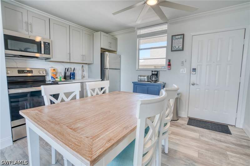 1 bedroom Condominium at 5800 Bonita Beach Rd SW 2002, Beach And Tennis Club, Bonita Springs — photo 4