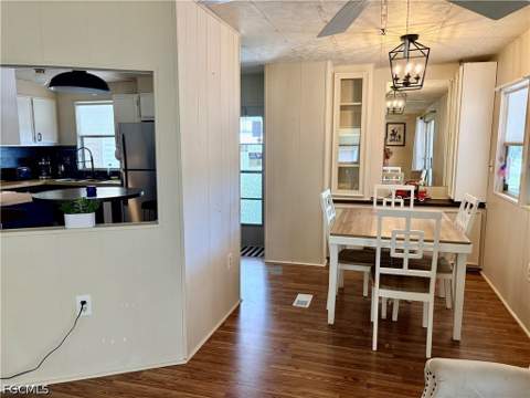 2790 Indianwood Dr, North Fort Myers FL - photo 11 of 33