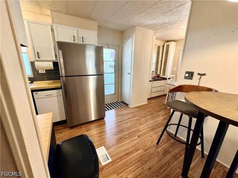 2790 Indianwood Dr, North Fort Myers FL - photo 9 of 33