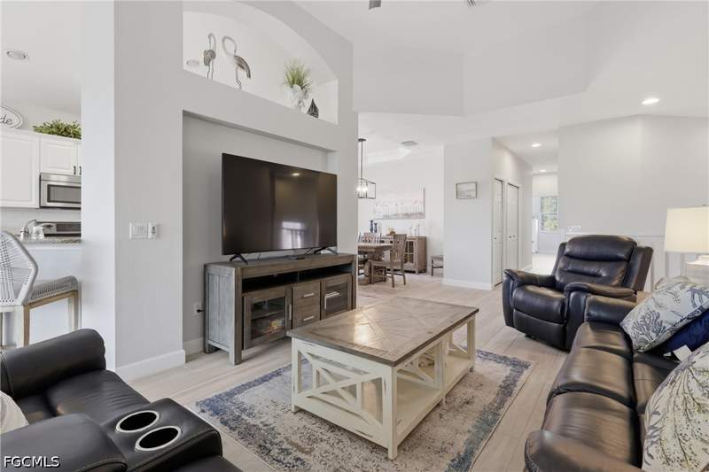 3 bedroom Condominium at 16113 Mount Abbey Way 202, Oxford Pointe, Fort Myers — photo 4