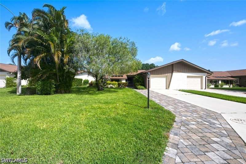 2 bedroom Attached at 223 Charity Ct L5, Lakewood Villas, Naples — photo 1