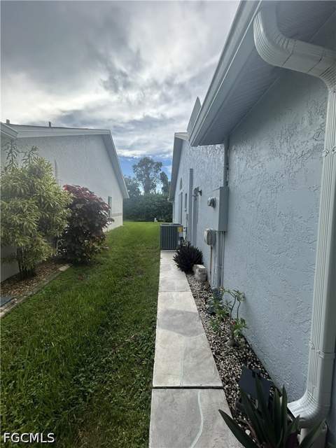 3988 Sabal Springs Blvd, North Fort Myers FL - photo 12 of 17