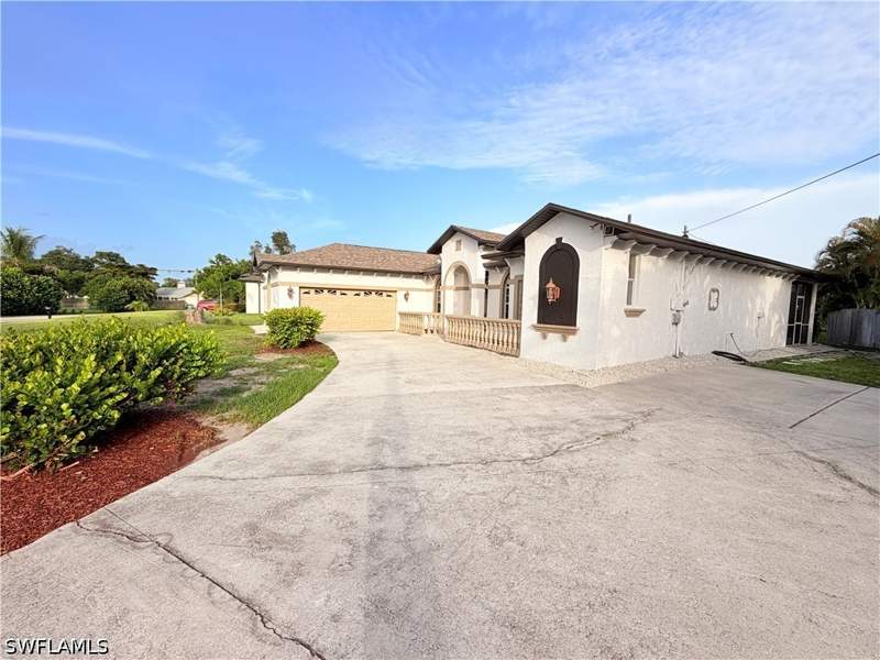 4 bedroom SingleFamilyResidence at 8044 San Carlos Blvd, San Carlos Park, Fort Myers — photo 2