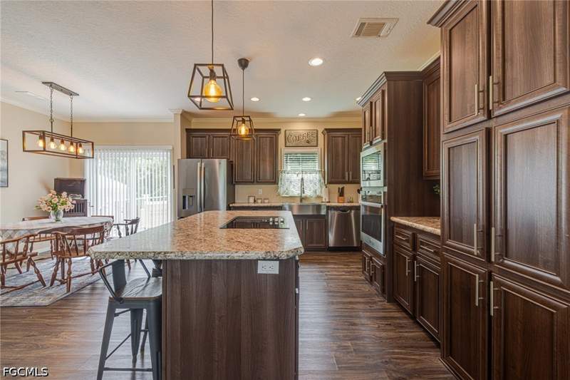 3 bedroom SingleFamilyResidence at 3005 Mignon Cir, Port Labelle, Labelle — photo 3